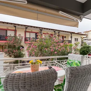 Apartament Family Apartments&suites, Neos Marmaras